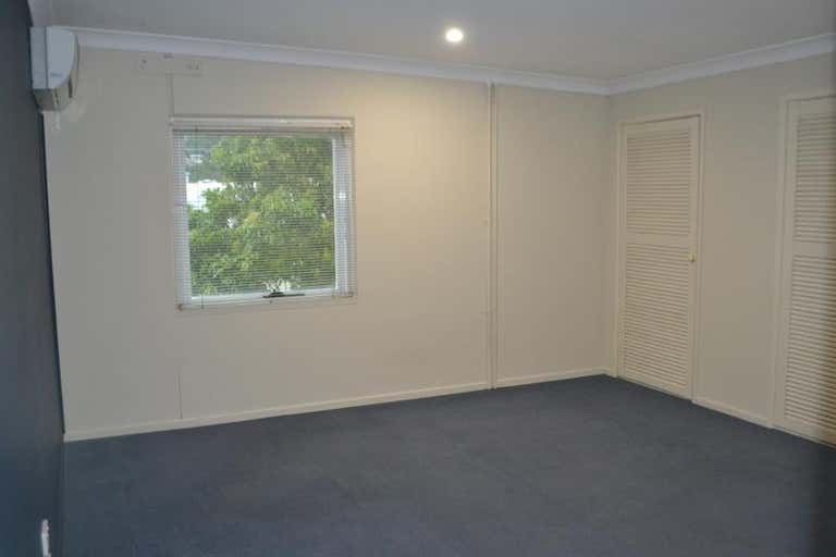 1a/15 Hutchinson Street Burleigh Heads QLD 4220 - Image 3