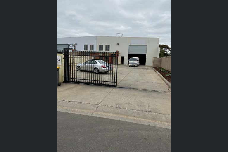 19 THOMAS STREET Cavan SA 5094 - Image 2