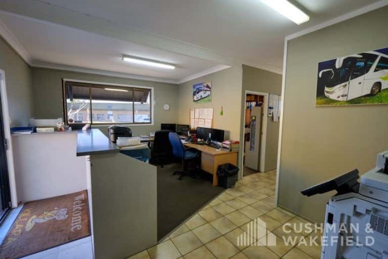 35 Bailey Crescent Southport QLD 4215 - Image 4