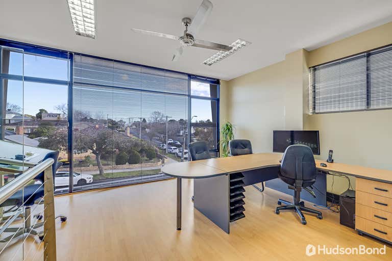 17a Diana Drive Blackburn North VIC 3130 - Image 3