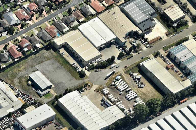 Unit 4, 18 Frost Road Campbelltown NSW 2560 - Image 3