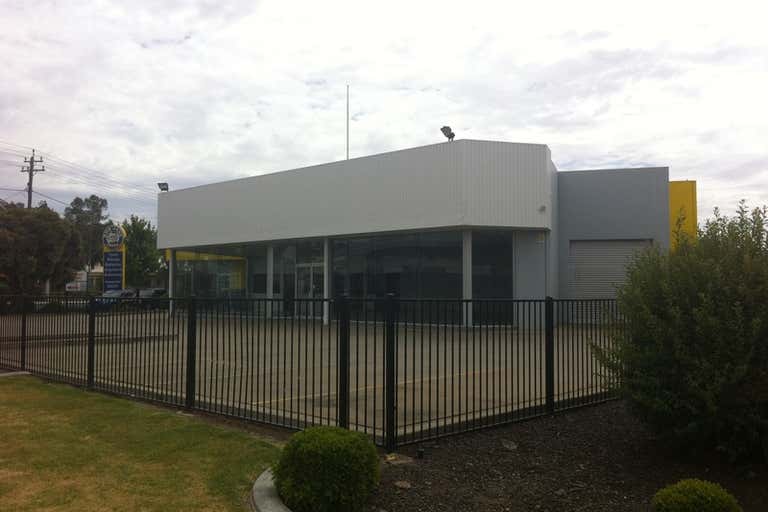 Building 2, 31 - 35 Hammond Avenue Wagga Wagga NSW 2650 - Image 1