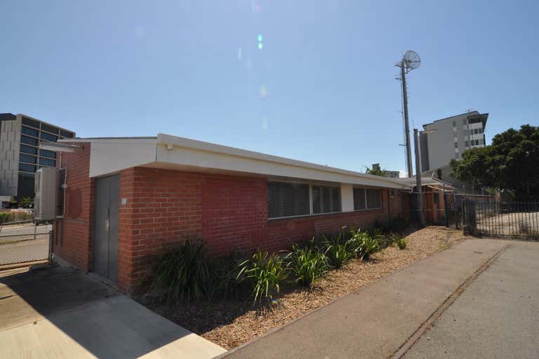 124 Hanran Street Townsville City QLD 4810 - Image 2