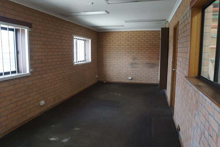 Unit 2, 86 Hoskins Street Mitchell ACT 2911 - Image 4