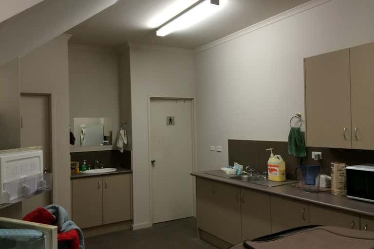 Unit, 27/65-75 Captain Cook Drive Caringbah NSW 2229 - Image 3