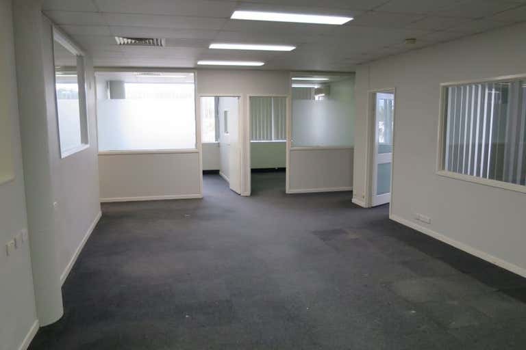 Unit 15/E & F Pacific Place, 10 Old Chatswood Road Springwood QLD 4127 - Image 3