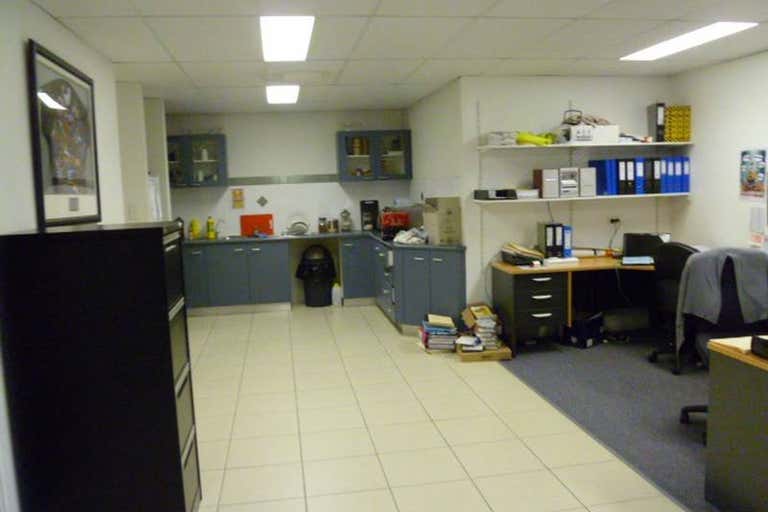 Suite 4, 22 Premier Circuit Warana QLD 4575 - Image 2