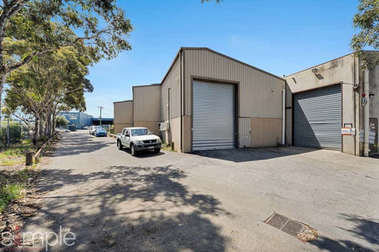 23 Blaxland Avenue Thomastown VIC 3074 - Image 2