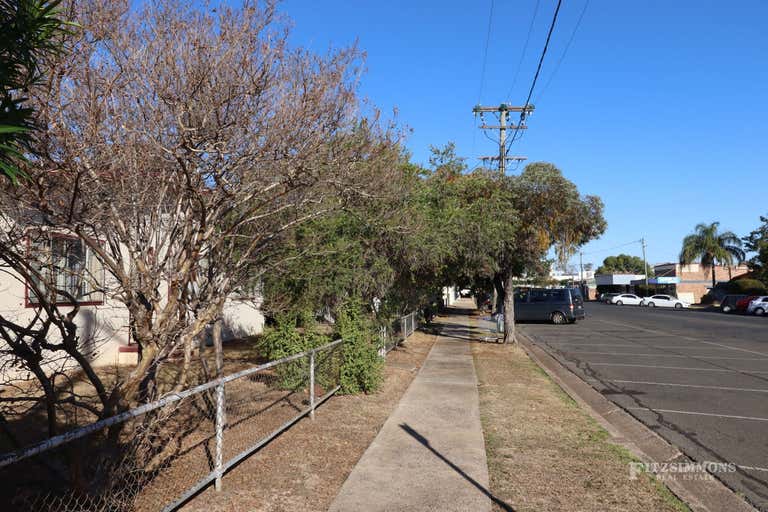 15 New Street Dalby QLD 4405 - Image 2