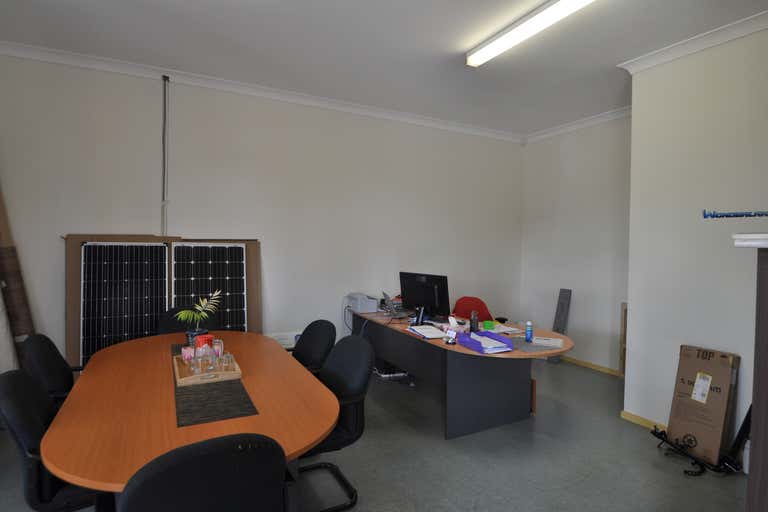 2/33 Merri Concourse Campbellfield VIC 3061 - Image 2