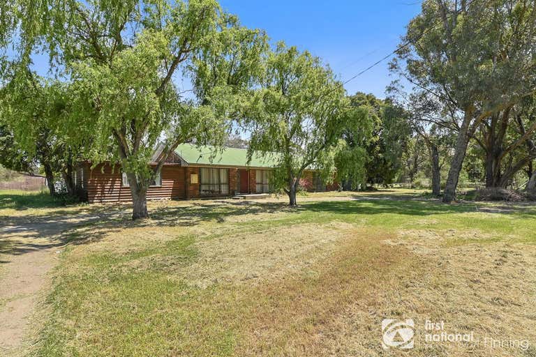 4  Garden Street Cranbourne East VIC 3977 - Image 4