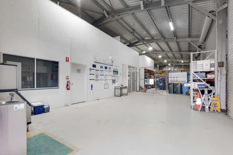 8 Jarrah St Blackwater QLD 4717 - Image 2