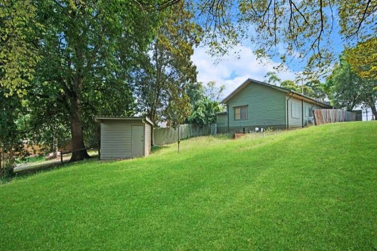 22 Main Road Monbulk VIC 3793 - Image 4