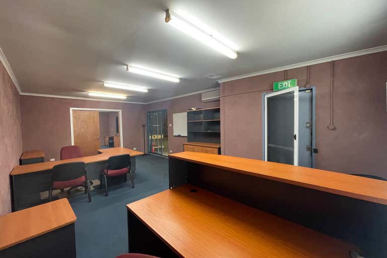 Unit 4, 46 Paramount Drive Wangara WA 6065 - Image 2