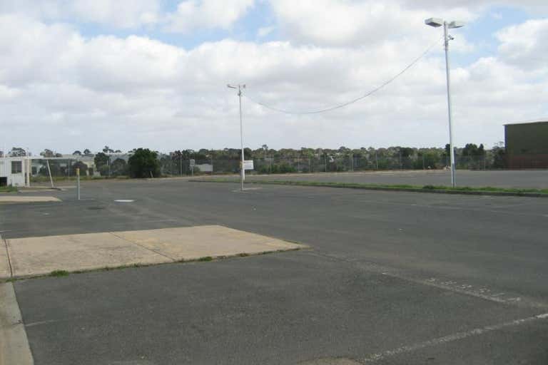 5 Barrie Road Tullamarine VIC 3043 - Image 1