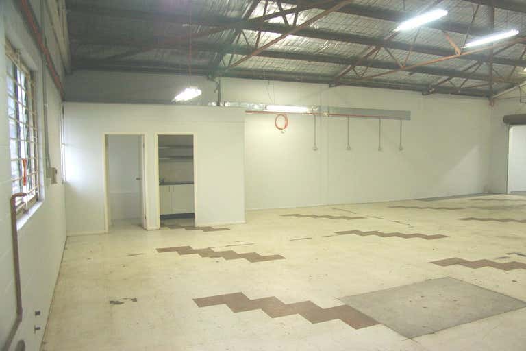 8 ENTERPRISE STREET Salisbury QLD 4107 - Image 2
