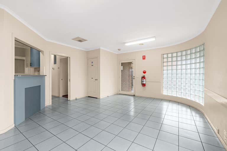 51 Pindari Avenue Mill Park VIC 3082 - Image 2