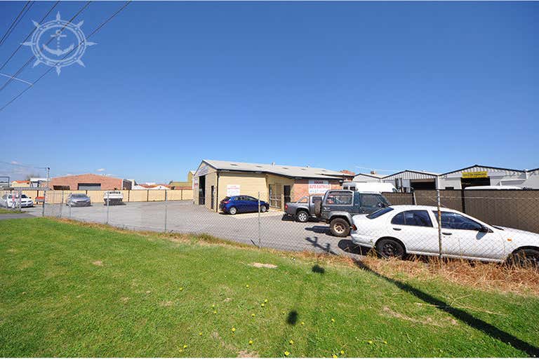 29 Hurrell Wa Rockingham WA 6168 - Image 4