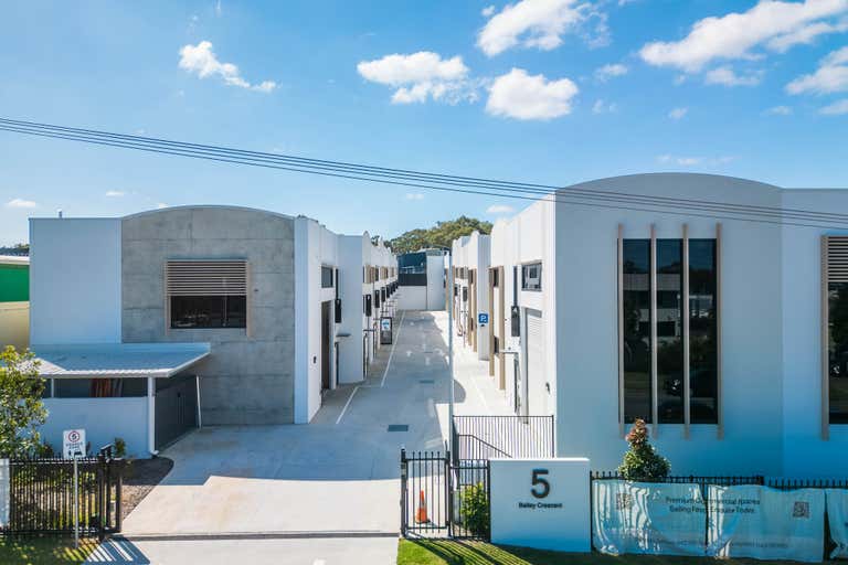 7/5 Bailey Crescent Southport QLD 4215 - Image 4