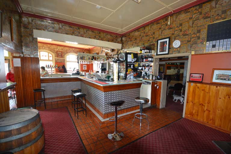 Doodle Cooma Arms Hotel Henty, 1 Sladen Street Henty NSW 2658 - Image 4
