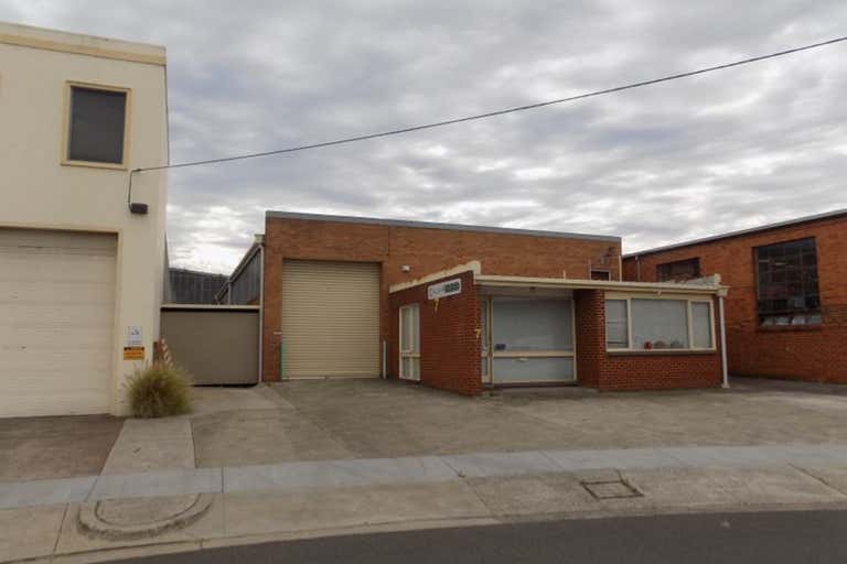 7 Remont Court Cheltenham VIC 3192 - Image 1