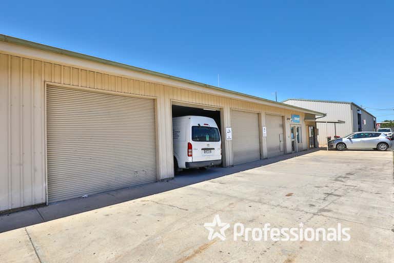 2/134 Eleventh Street Mildura VIC 3500 - Image 2