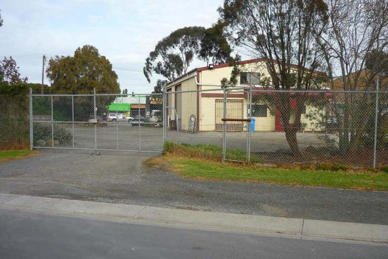 42 Station Street Cranbourne VIC 3977 - Image 2