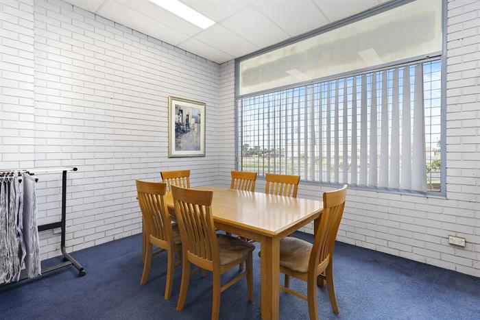 Unit 2, 108 Church Street Geelong West VIC 3218 - Image 2