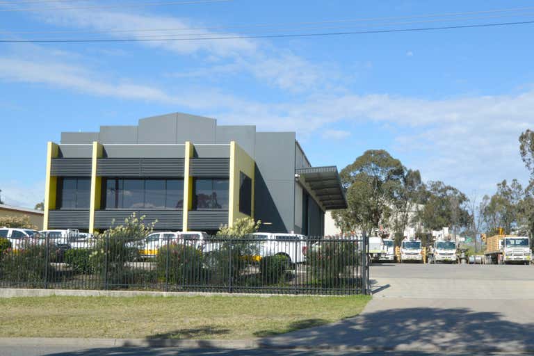 8 Magpie Street Singleton NSW 2330 - Image 2