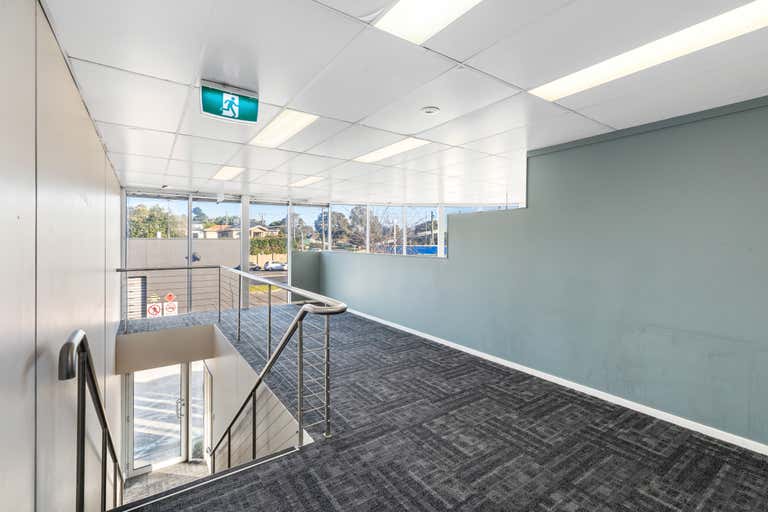 Unit A, 496 Pascoe Vale Road Strathmore VIC 3041 - Image 2