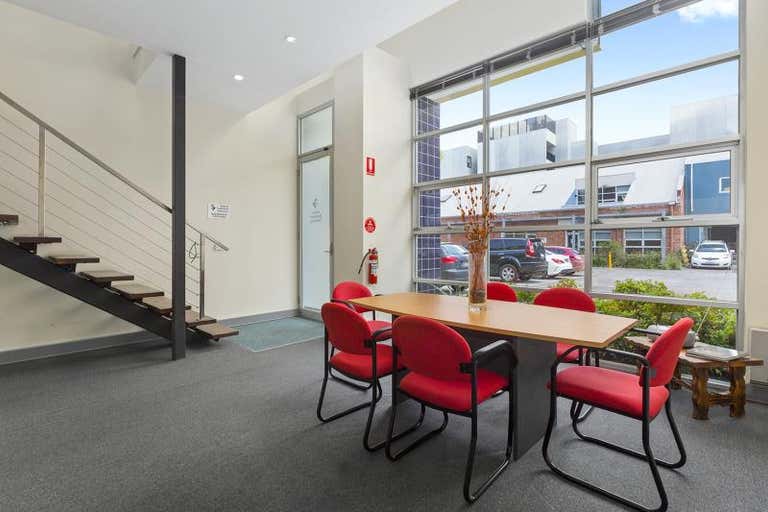 4/6 Bromham Place Richmond VIC 3121 - Image 2