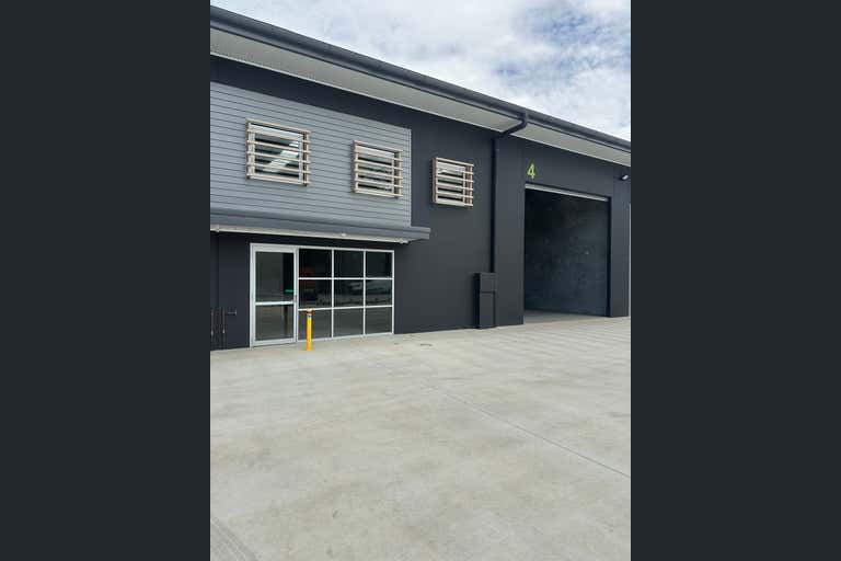 4/10 Curtiss Close Tamworth NSW 2340 - Image 2