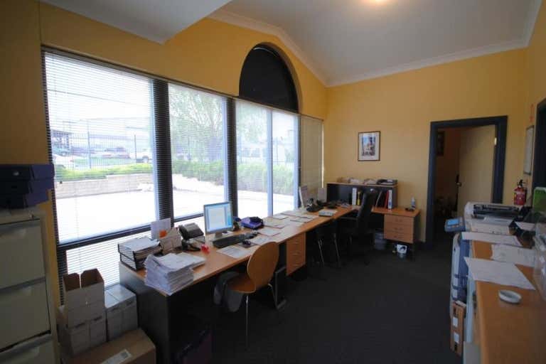 3 Boulder Court Morphett Vale SA 5162 - Image 3