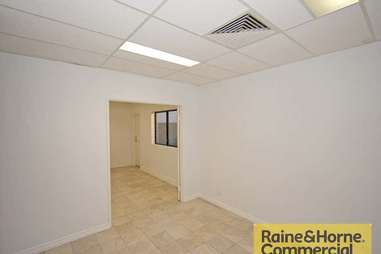 2/88 Brunswick Street Fortitude Valley QLD 4006 - Image 3