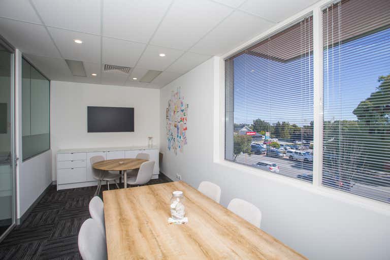 2E / 2 Gemstone Boulevard Carine WA 6020 - Image 2