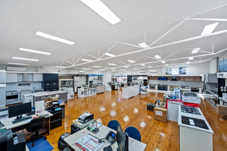 LEASED BY JOSH WAPSHOTT 0477 004 483 & BIDHAN SHRESTHA 0476 511 091, 728 & 730 Pittwater Road Brookvale NSW 2100 - Image 4