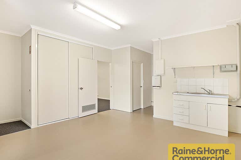 21/8 Riverland Drive Loganholme QLD 4129 - Image 4