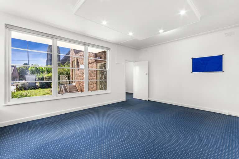 244 Latrobe Terrace Geelong VIC 3220 - Image 2