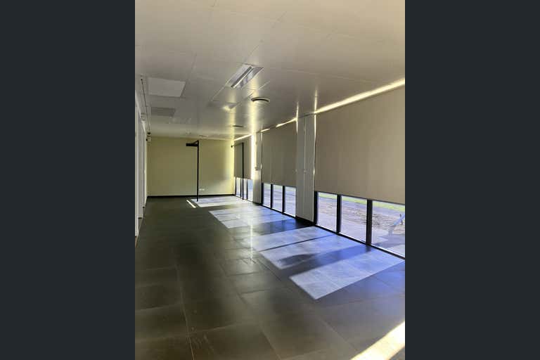 10/33-35 Railway Ave Werribee VIC 3030 - Image 4