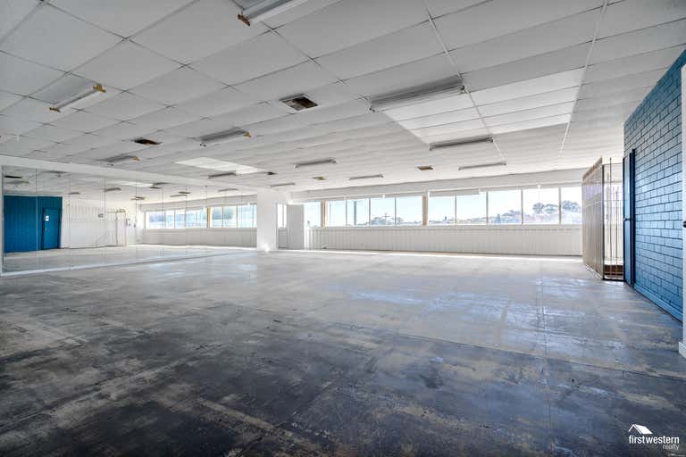 11/14 Dellamarta Road Wangara WA 6065 - Image 1