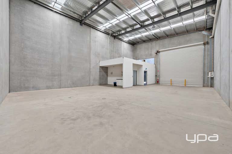 7/33-37 Collins Street Melton VIC 3337 - Image 2