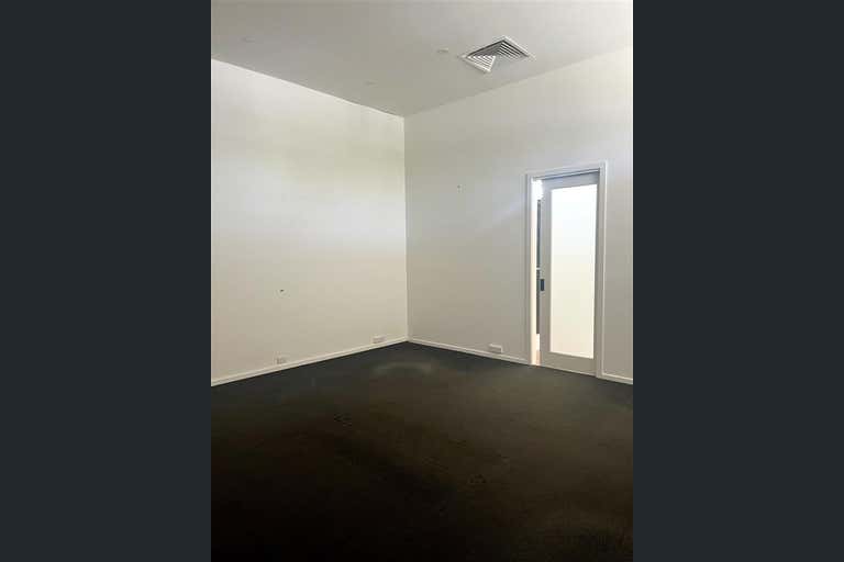 Bentons Square, Pad 4, 210 Dunns Rd Mornington VIC 3931 - Image 4