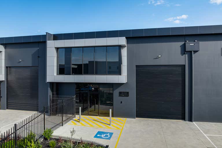 15 Robbins Circuit Williamstown North VIC 3016 - Image 3