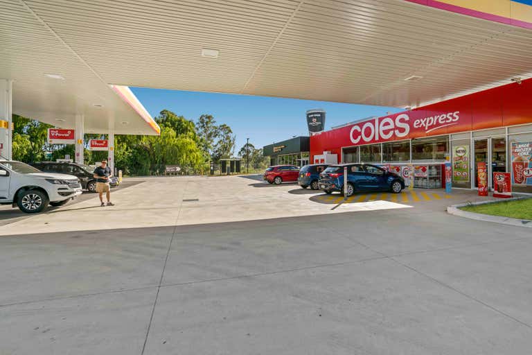 Coles Express & Gloria Jeans, 72 Bells Line of Road North Richmond NSW 2754 - Image 4