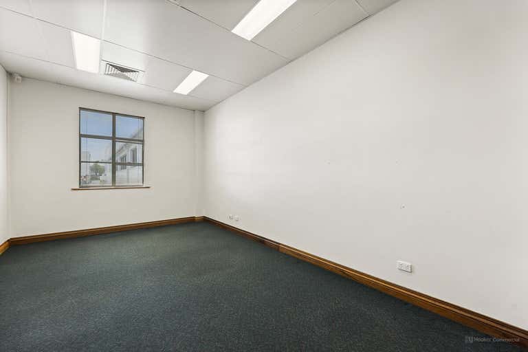 Suite 6, 456 Ruthven Street Toowoomba City QLD 4350 - Image 4