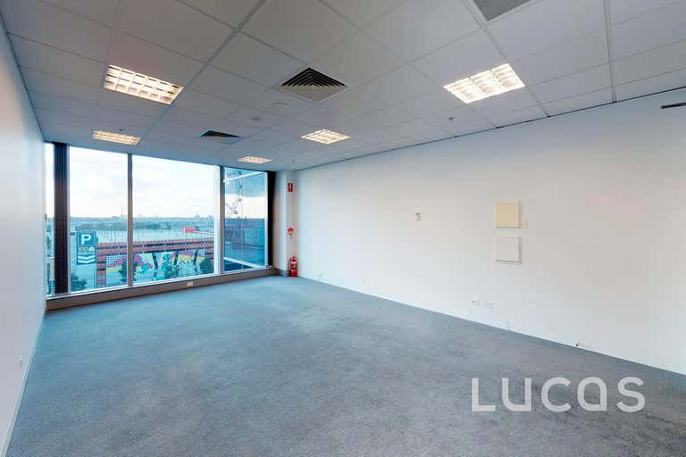 902/401 Docklands Drive Docklands VIC 3008 - Image 2