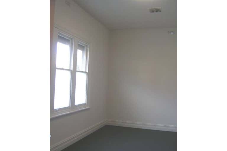 Room 3, 4 Milton Street Glenelg SA 5045 - Image 4