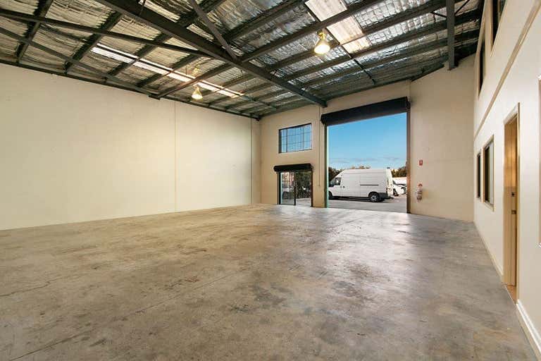 Unit 5, 33 Expansion Street Molendinar QLD 4214 - Image 1