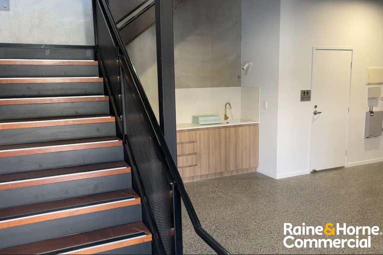 37/5 Bailey Crescent Southport QLD 4215 - Image 3