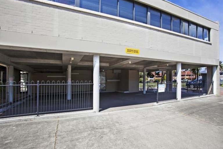 102 Glebe Road The Junction NSW 2291 - Image 4